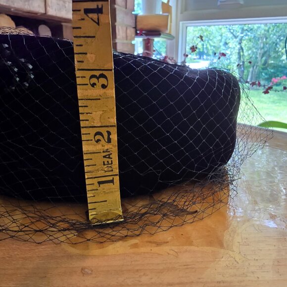 Vintage Black Pillbox Style Hat with Beadwork & Tulle - Picture 9 of 11